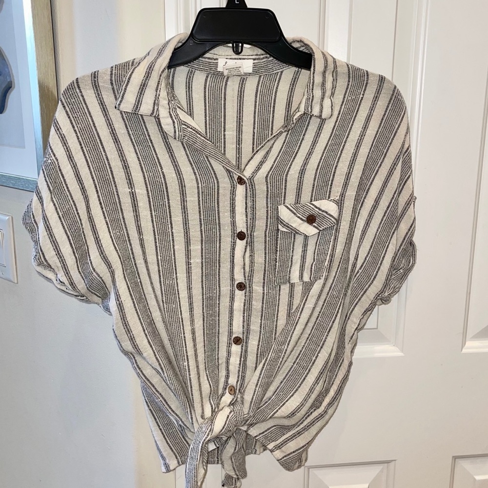 Love Notes linen button down